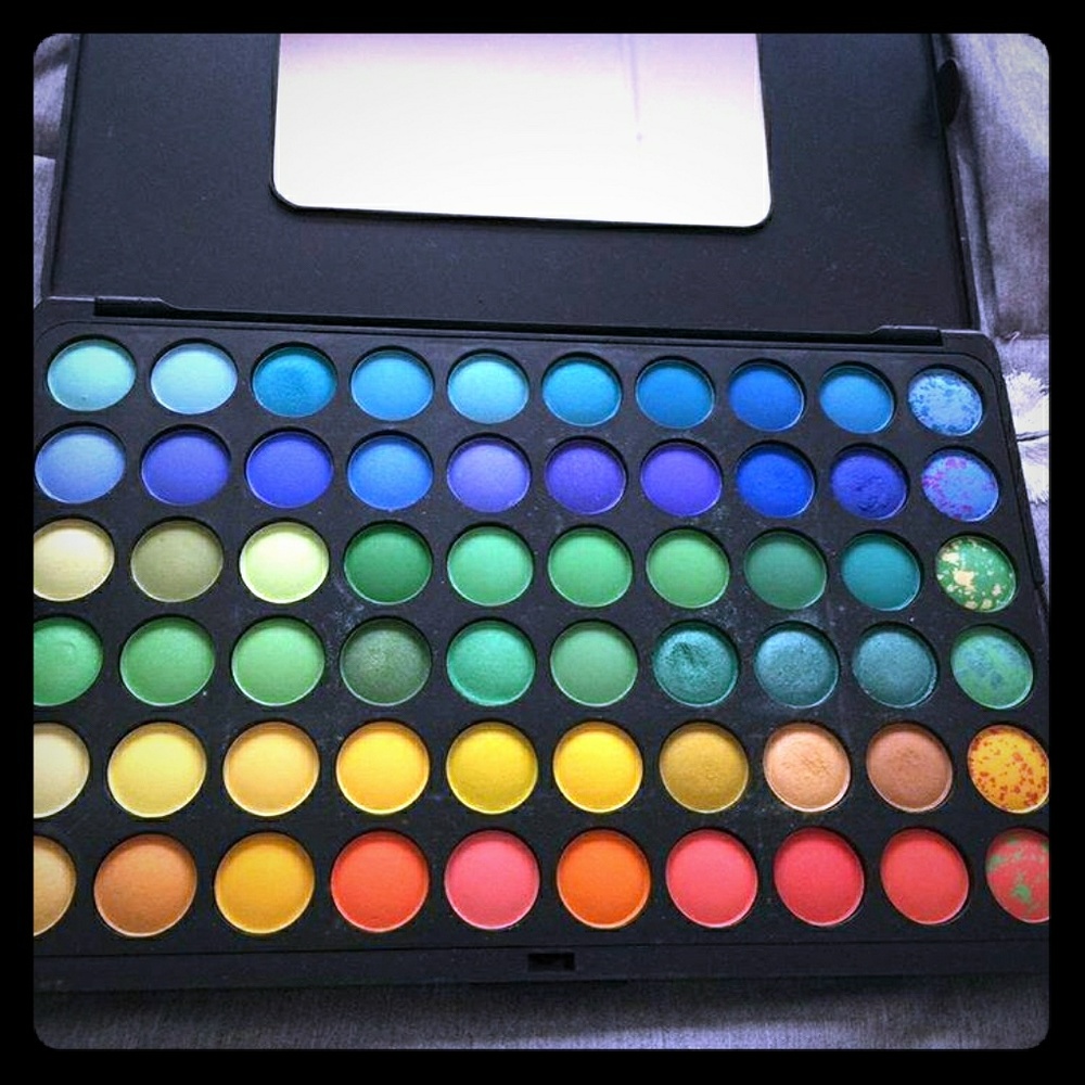 Used 1x: 120 Color Palette Eyeshadow